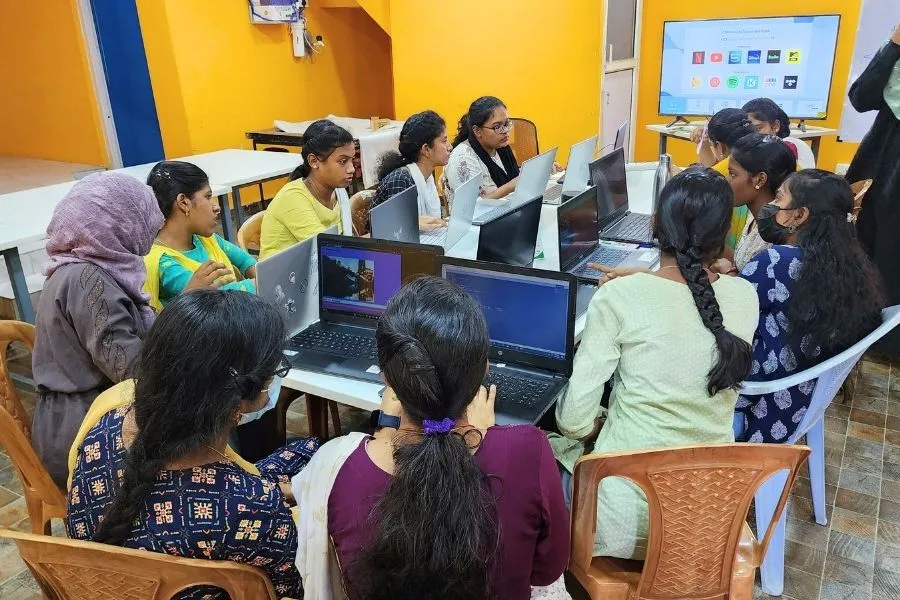 Internship in Tirunelveli for college students at Brassy Academy with real-time training